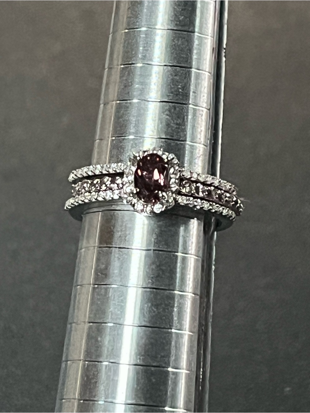 Sterling Silver triple band Ring with greyish-purple center + czs. Sz 7